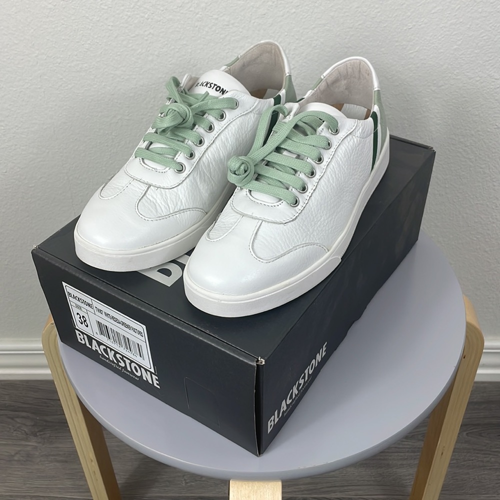 NIB - Blackstone TW87 - Size 38